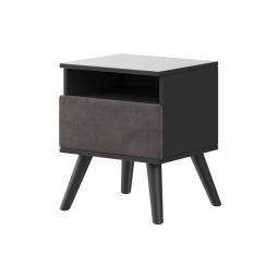 Тапациран ноќен орманi, Полина